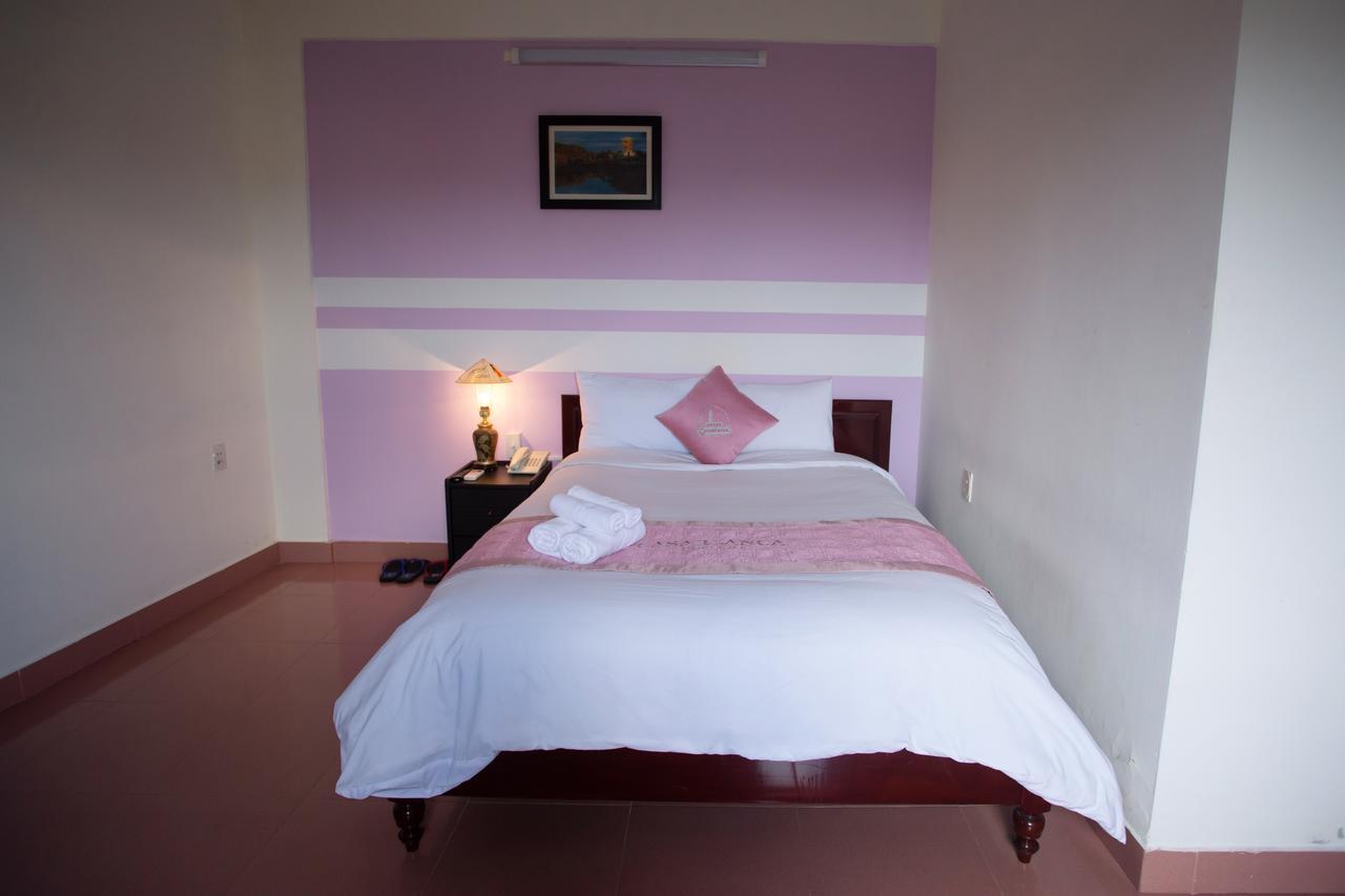 Casablanca Boutique Hotel Hué Extérieur photo
